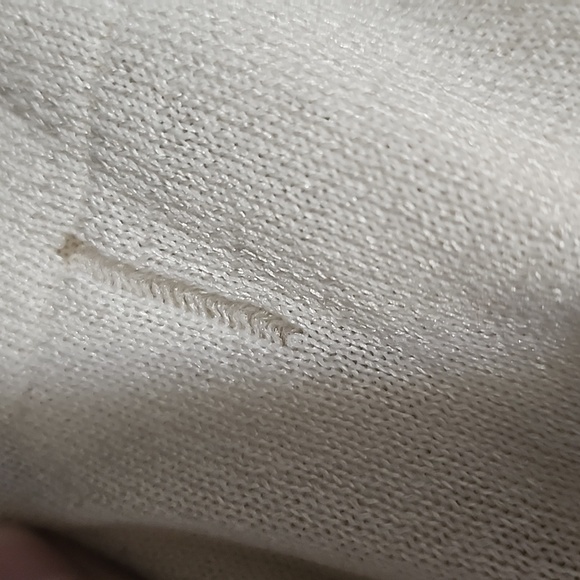 WOMEN'S 70'S SLIGHTLY SHEER BUTTON UP V-NECK BLOUSE - CREAM - Picture 6 of 6